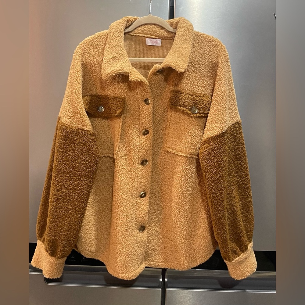 XL Women’s Sherpa Jacket